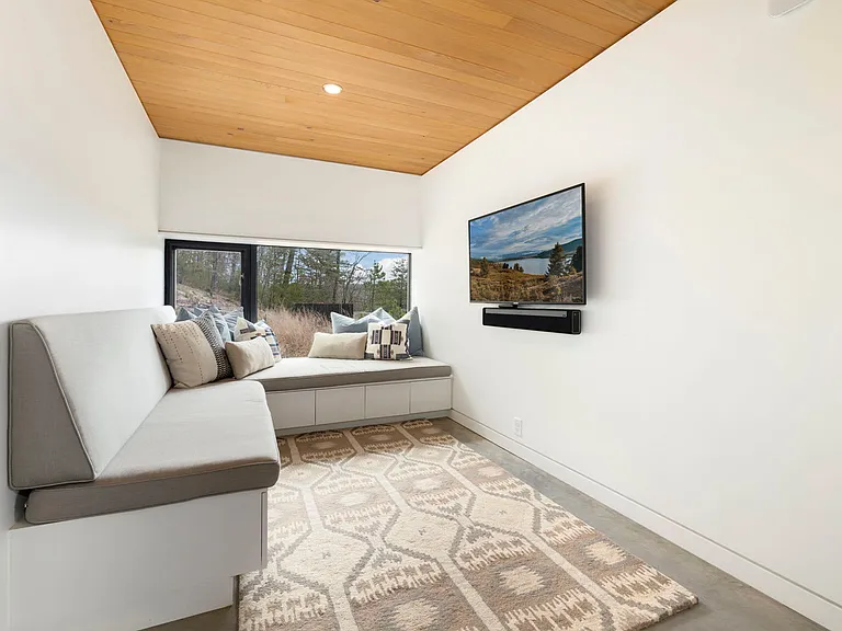 8463 Tanglewood Rd #ID1221905P — Photo 16