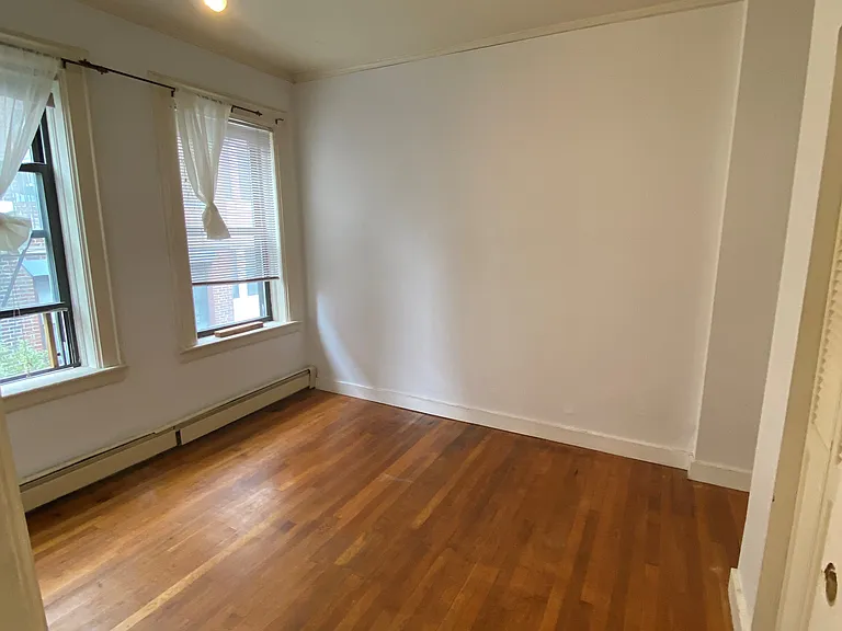 15 Park Vale Ave #5 — Photo 5