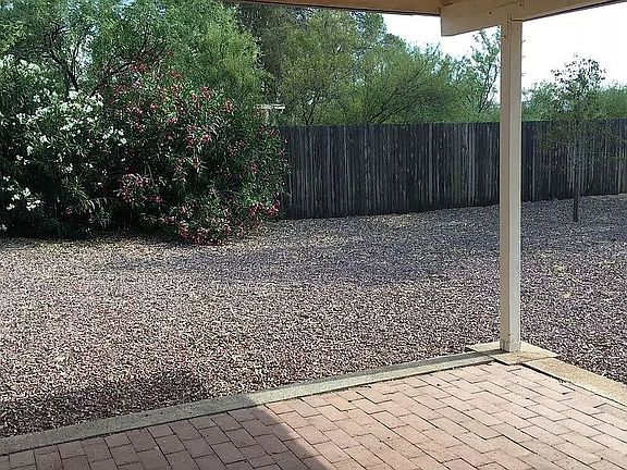 4th image of 1456 W Chapala Dr