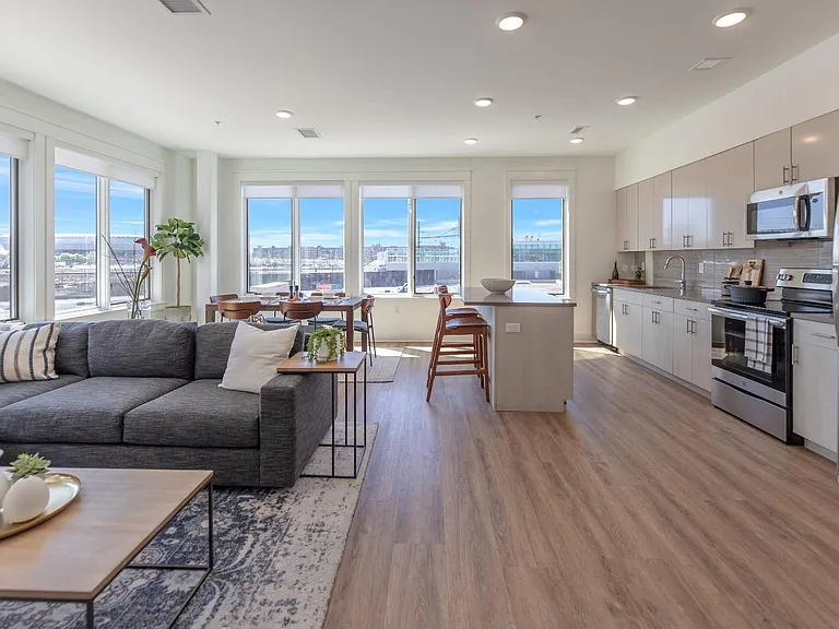 606 Frank E Rodgers Blvd S #5-01 — Photo 3