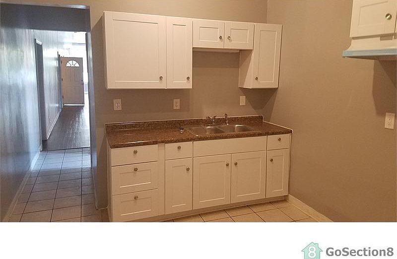 2nd image of 3539 W Flournoy St #2