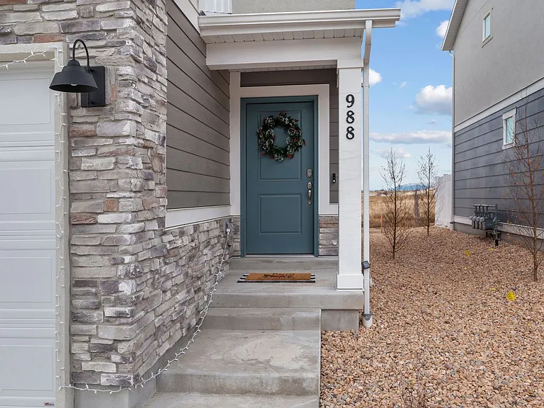 988 W Broadleaf Dr — Photo 3