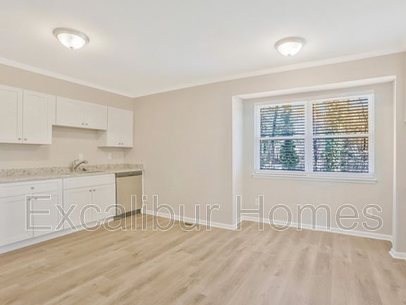 5th image of 5120 Taylor Woods Ct