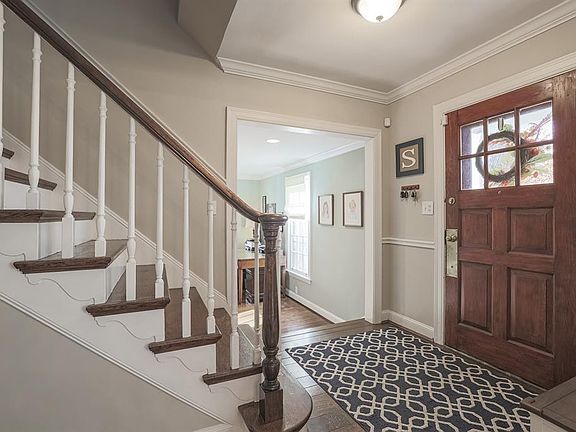 4th image of 512 Larchmont Dr