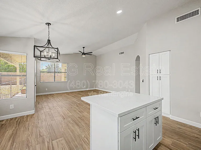 3015 S Woodruff — Photo 11