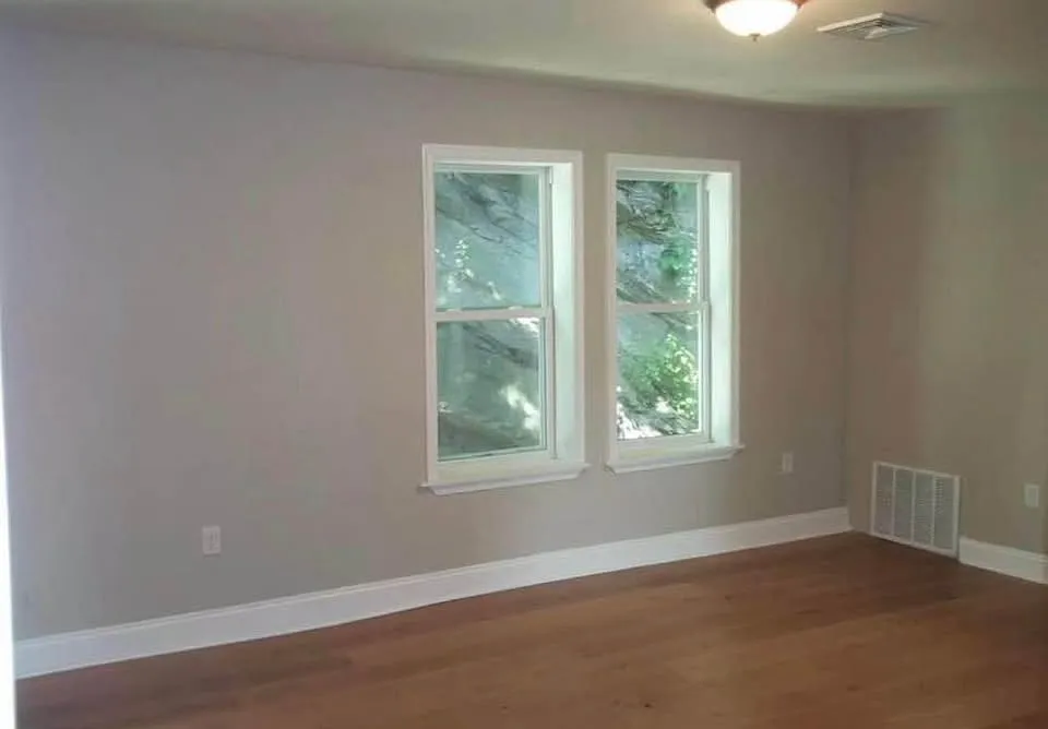 779 S Main — Photo 3