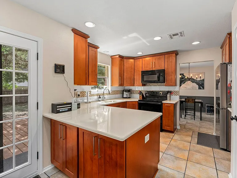 7306 Park Trl W — Photo 13