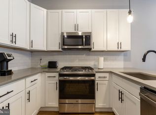 910 N 17th St #1F, Philadelphia, PA 19130