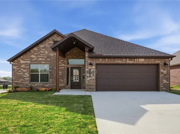 2300 N Presley St, Siloam Springs, AR 72761