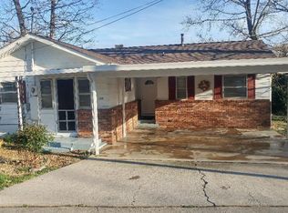 120 Tucker Rd, Oak Ridge, TN 37830