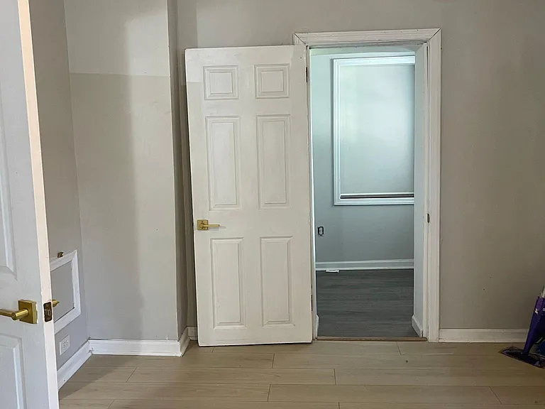 916 Ridge Ave #1 — Photo 5