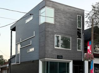 899 Dundas St W, Toronto, ON M6J1V9