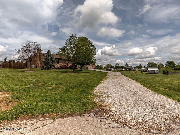 2nd image of 556 Truman Dr