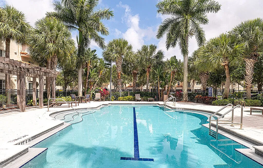 Portofino Place Apartments — Photo 3