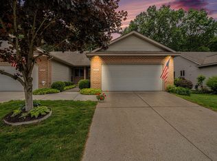 17531 Park Place Cir, Spring Lake, MI 49456