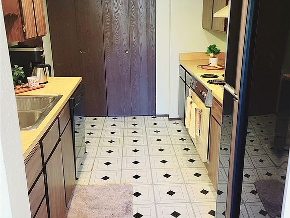 5th image of 4312 S 325th Street