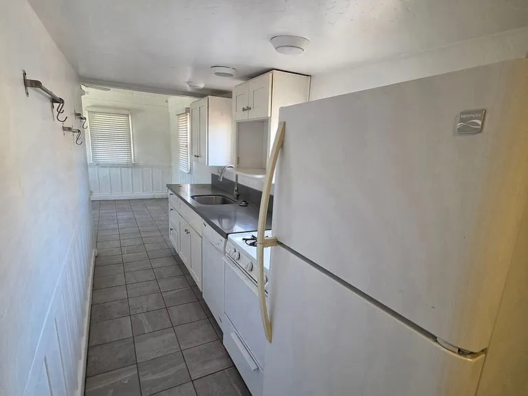 Charming 1BD/1BA Normal Heights Home w/ SOLAR and Private Fenced Yard — Photo 7