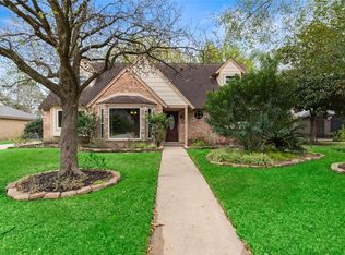 1607 Cherry Ridge Dr, Houston, TX 77077