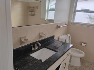 11370 1st St E APT 2, Saint Petersburg, FL 33706