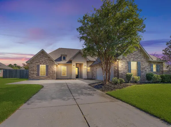 13837 Cobblestone Dr, Denham Springs, LA 70726
