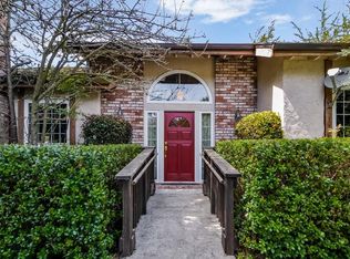 555 Vermont Ave, Moss Beach, CA