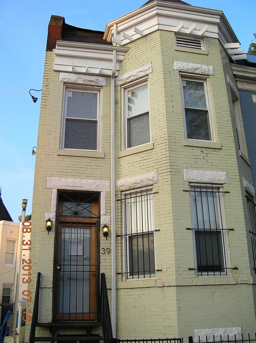 39 Florida Ave NE photo 1