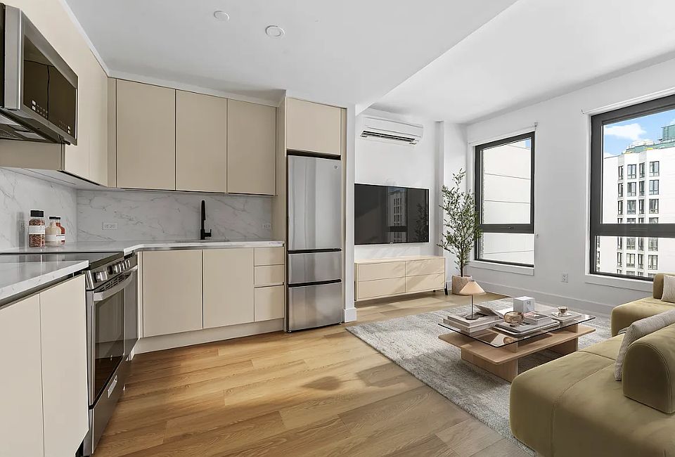 1st image of 130 Hope St #620A