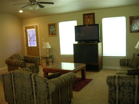 2nd image of 138 Mistletoe Dr
