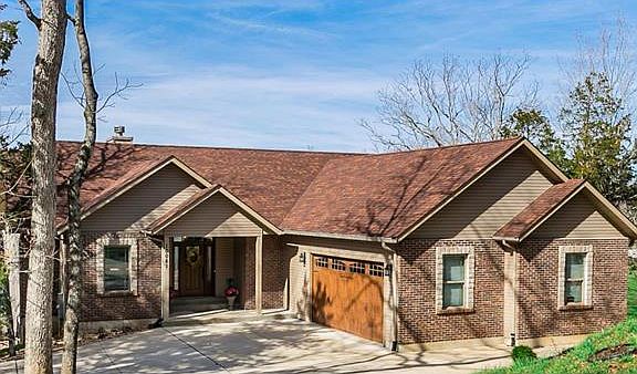 2nd image of 10061 Waterford Dr