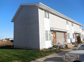 3rd image of 901 River Dr
