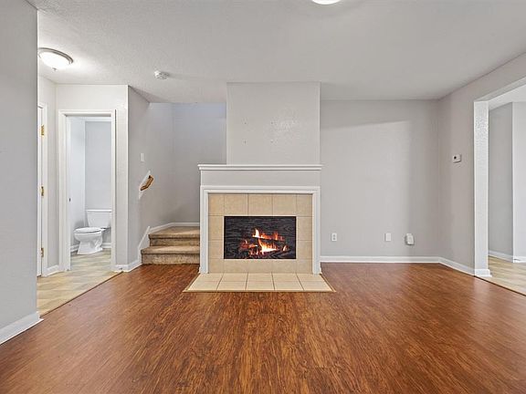 3rd image of 218 Silky Leaf Dr