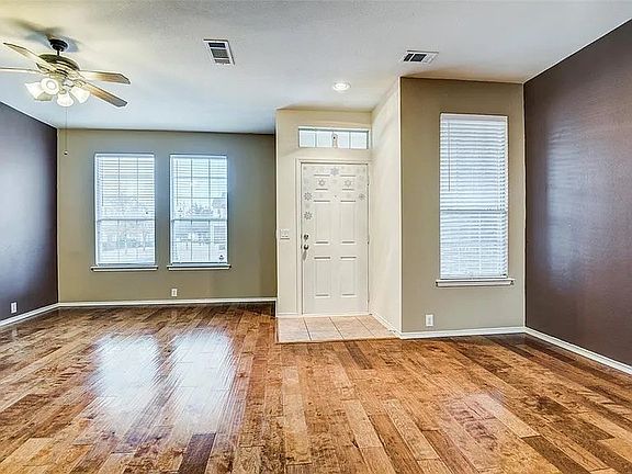 4th image of 2742 Olympic Park Dr