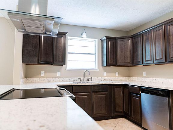 4th image of 13325 Chimney Rock Dr
