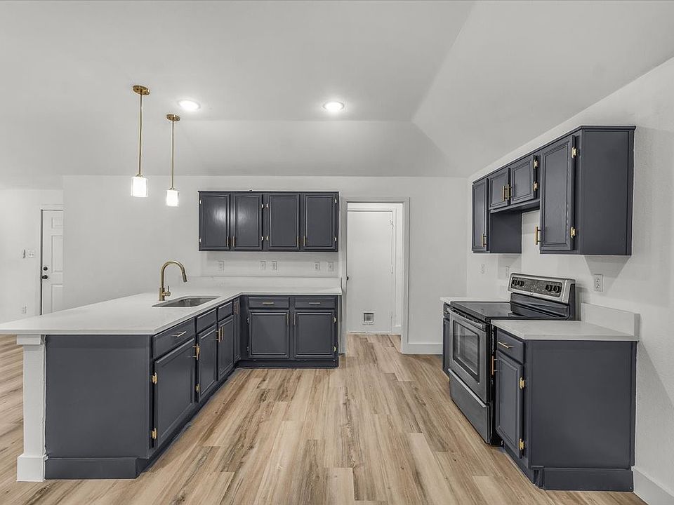 1st image of 2523 Whitehurst Dr
