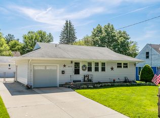 2415 Tomlin Ln, Des Moines, IA 50317