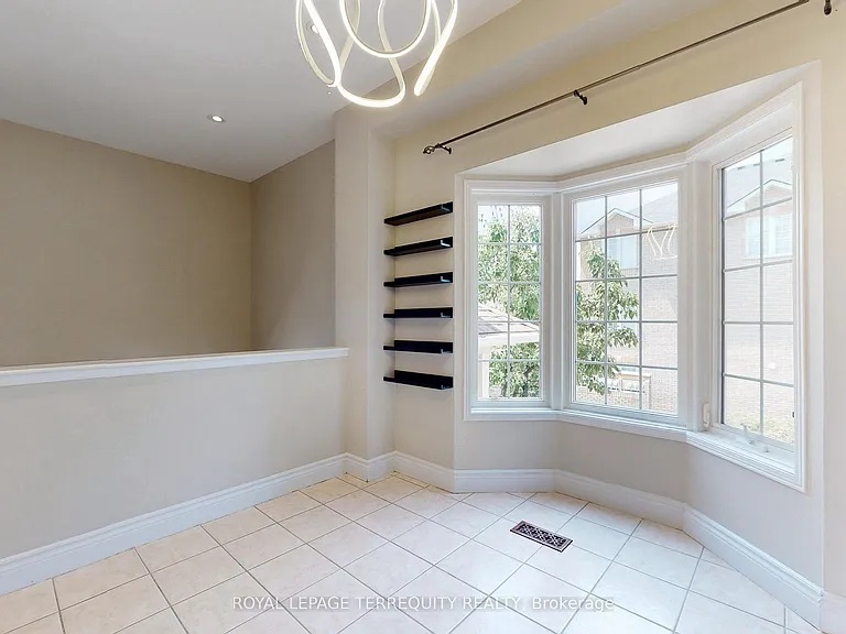 1130 Cawthra Rd #46 — Photo 15