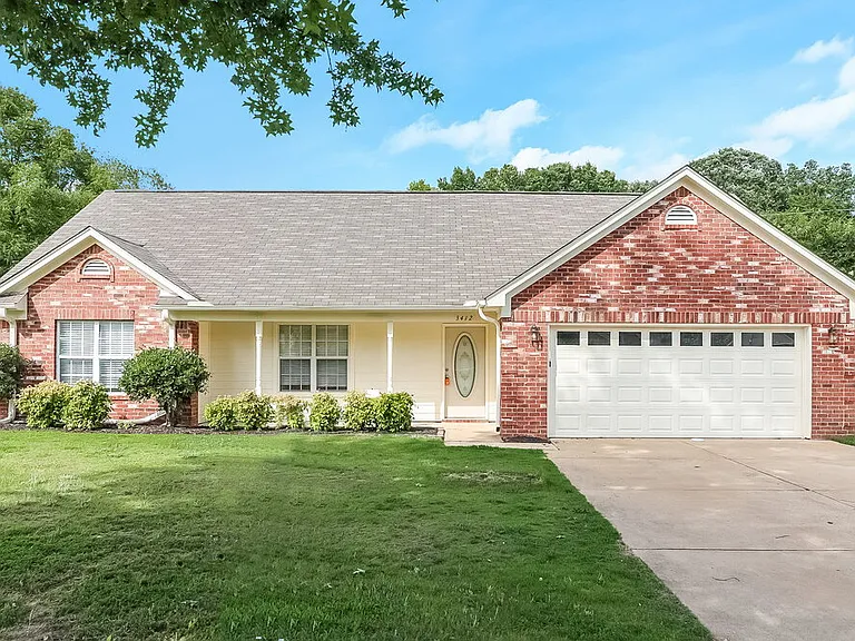 3412 Pendulum Dr E — Photo 1