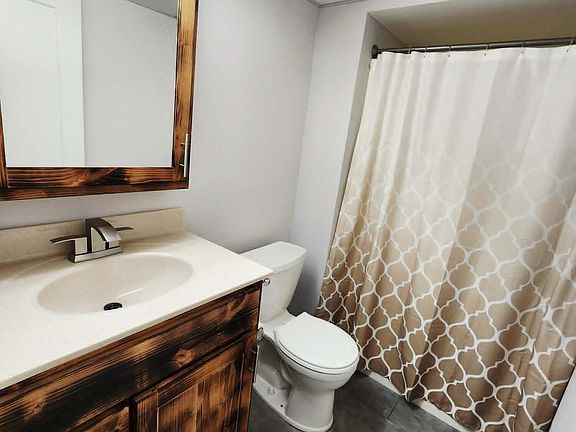 4th image of 1139 Redbud Rd #103