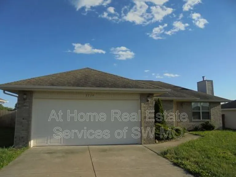 3724 W Ridgeway St — Photo 1