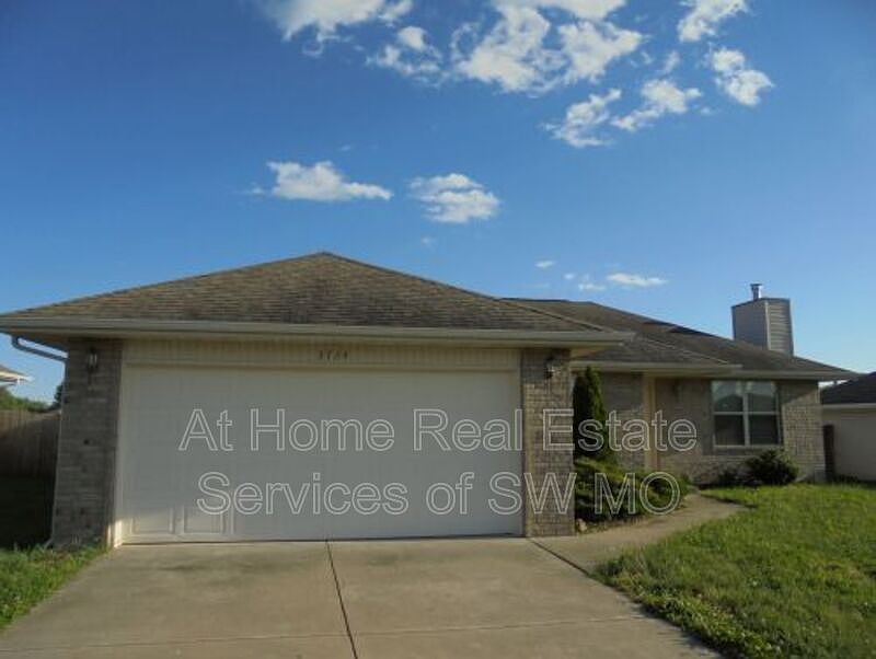 1st image of 3724 W Ridgeway St
