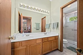 205 Woodlet Ln — Photo 8
