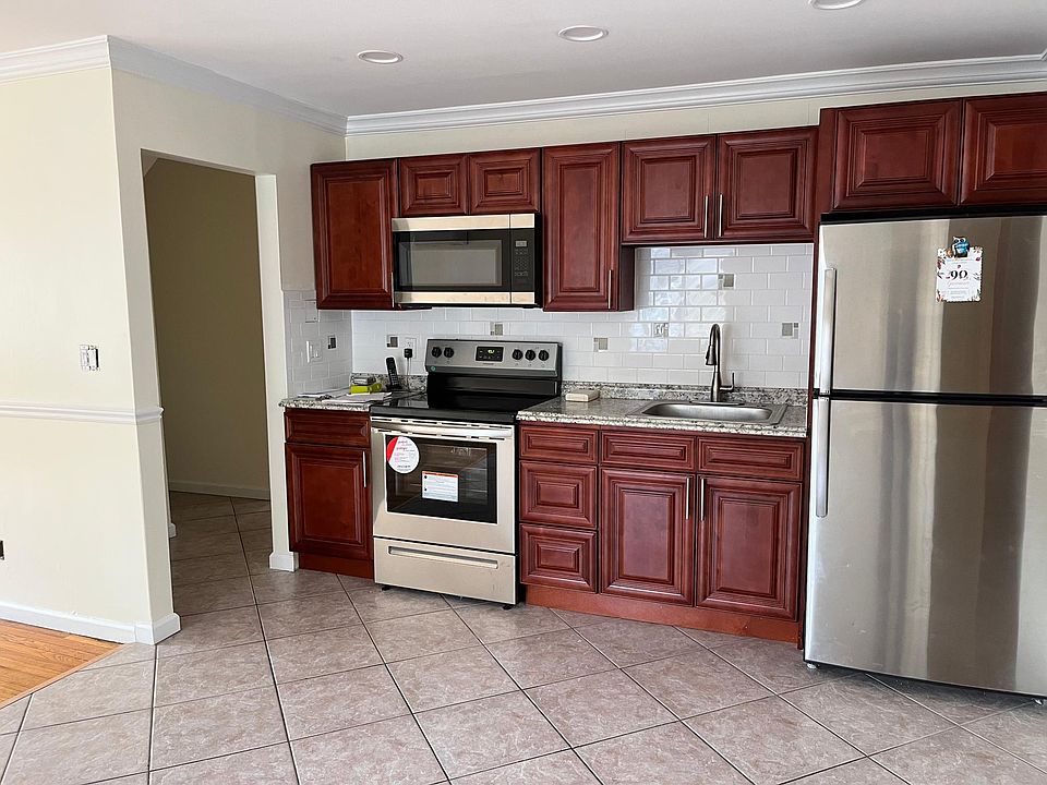 1st image of 2560 Hyacinth St