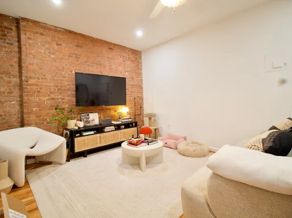 134 Union Street image 1 of 34