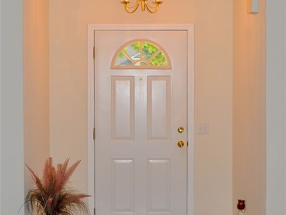2nd image of 5585 Chanterelle Cir