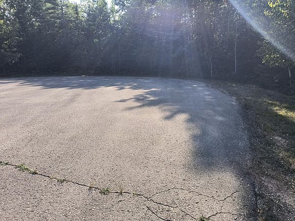 3rd image of Harwood Ct