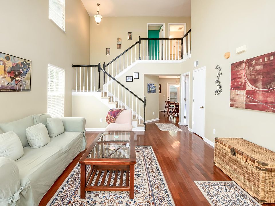 Formal living area