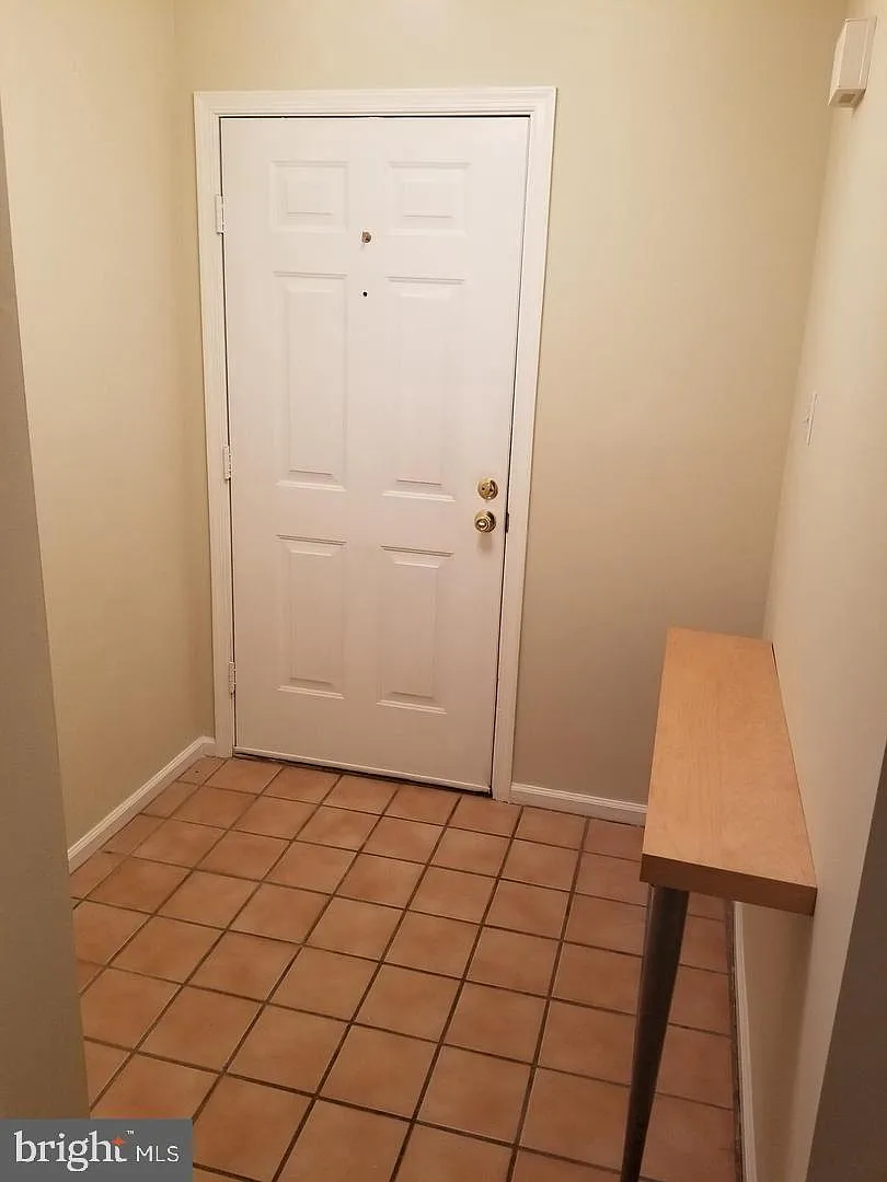 2 bed, 2.0 bath, 1260 sqft, $2,200 — Photo 2
