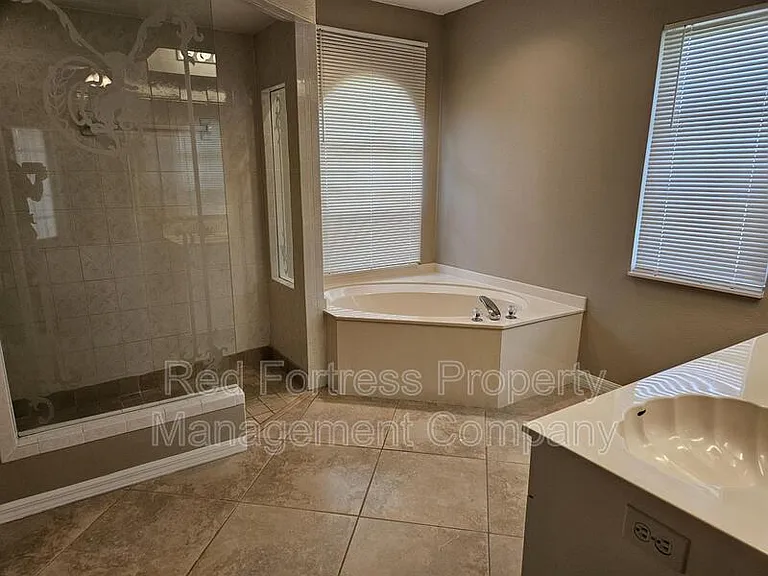 2613 SW 15th Ave — Photo 10