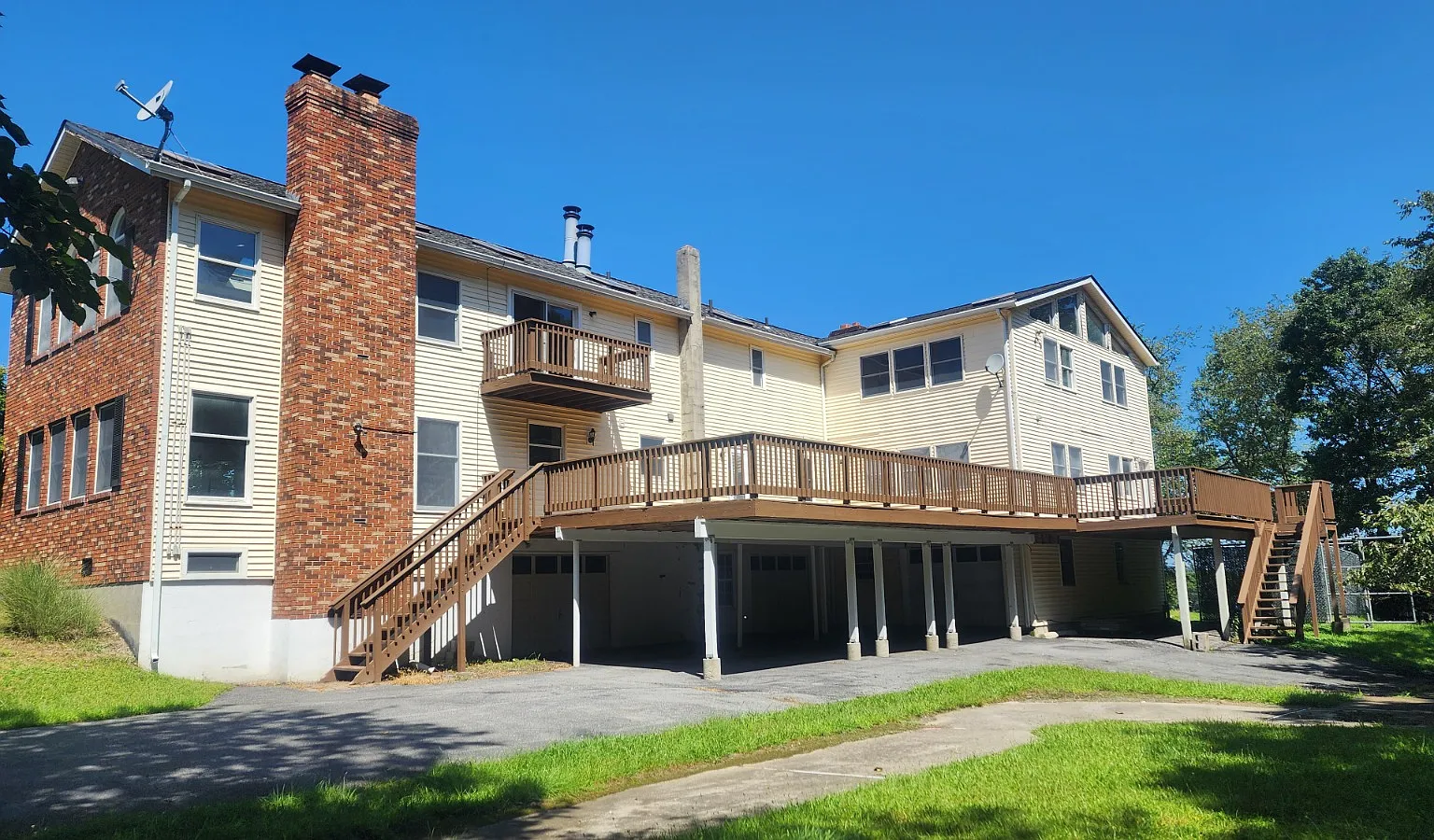 7 bed, $6,500 — Photo 1