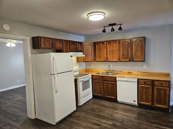 29 E Main St APT 2, New Palestine, IN 46163